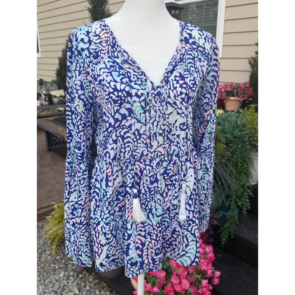 NWOT Lilly Pulitzer XS Blue Abstract Print Tassel Bell Sleeve Peplum Blouse